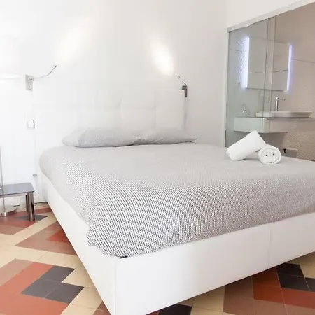 L'art Deco, Esprit Loft, Clim, Place Comedie Apartmán *